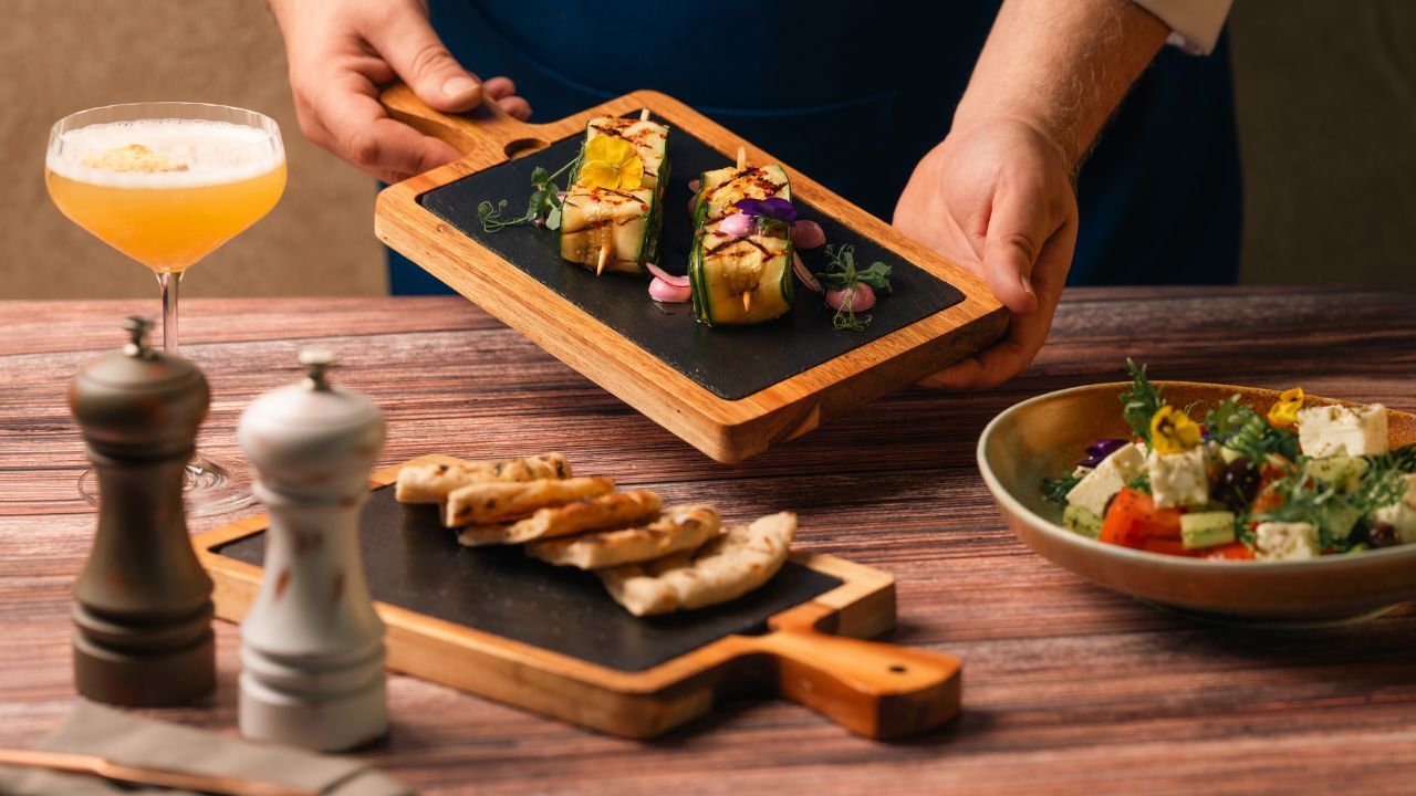 pappas taverna w abu dhabi yas island