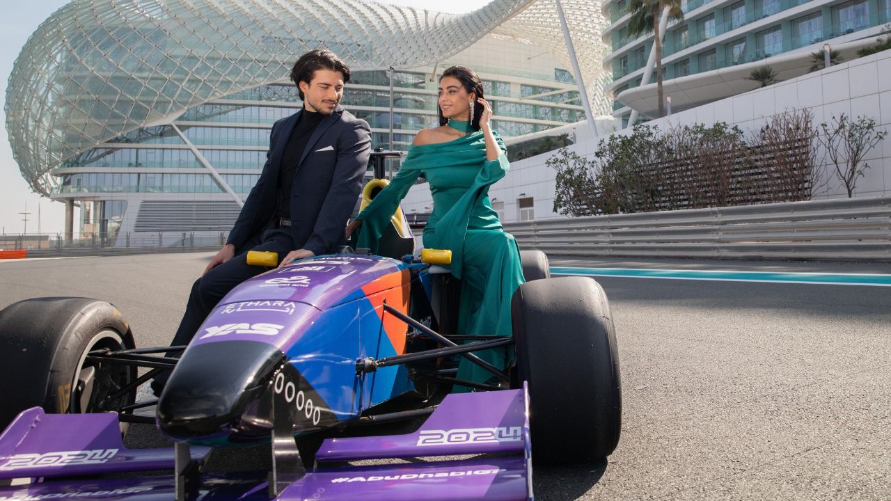 W Abu Dhabi - Yas Island early bird f1