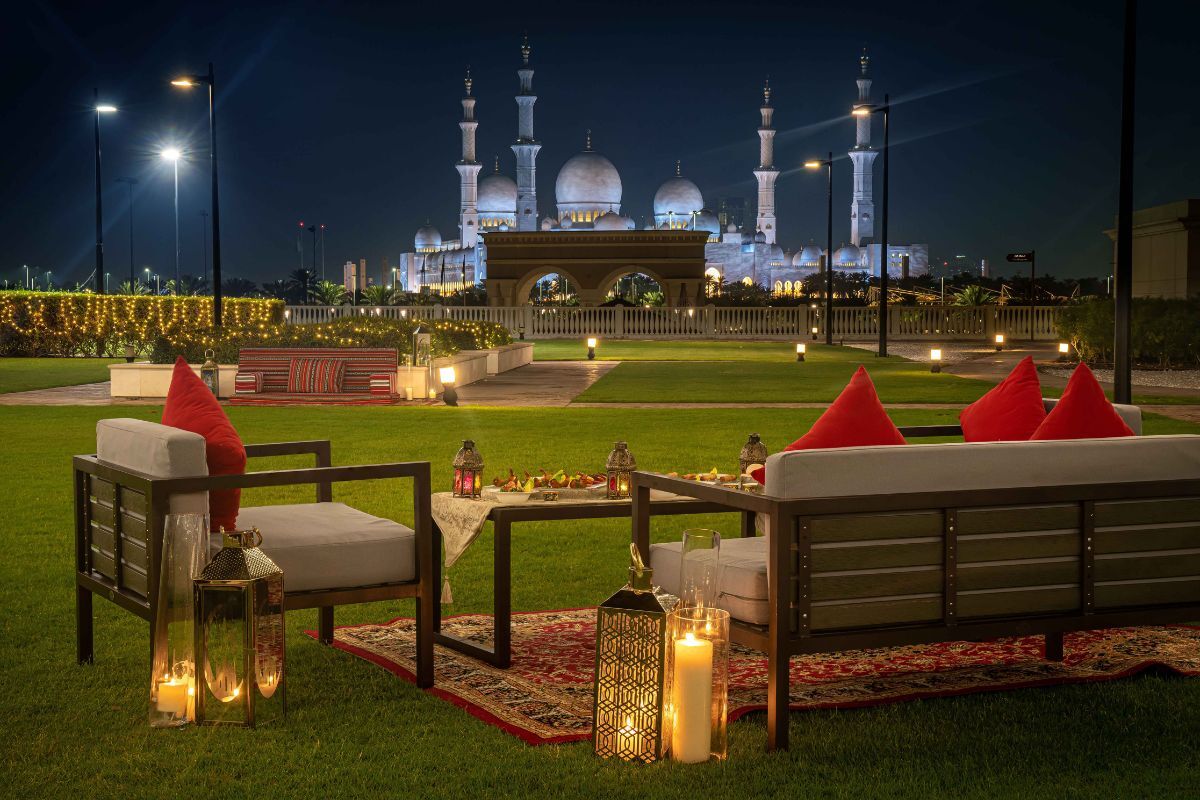 The Ritz-Carlton Abu Dhabi, Grand Canal Suhoor at the Grand Lawn The Ritz-Carlton Abu Dhabi Grand Canal Suhoor