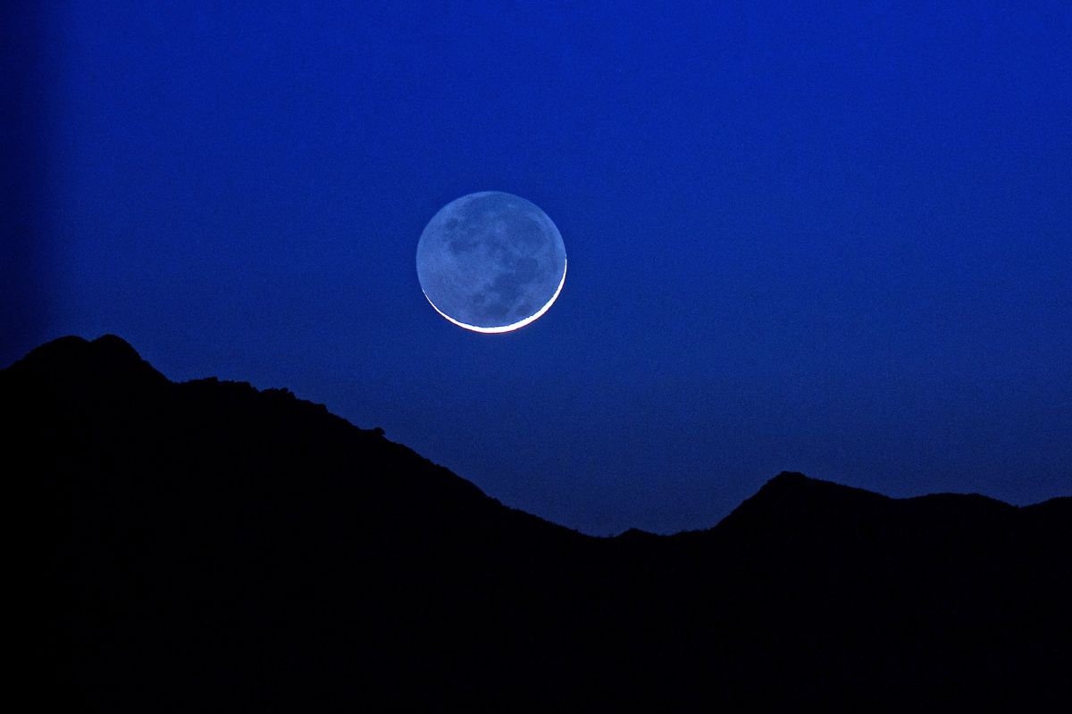 Moon glow in the sky Moon glow in the sky