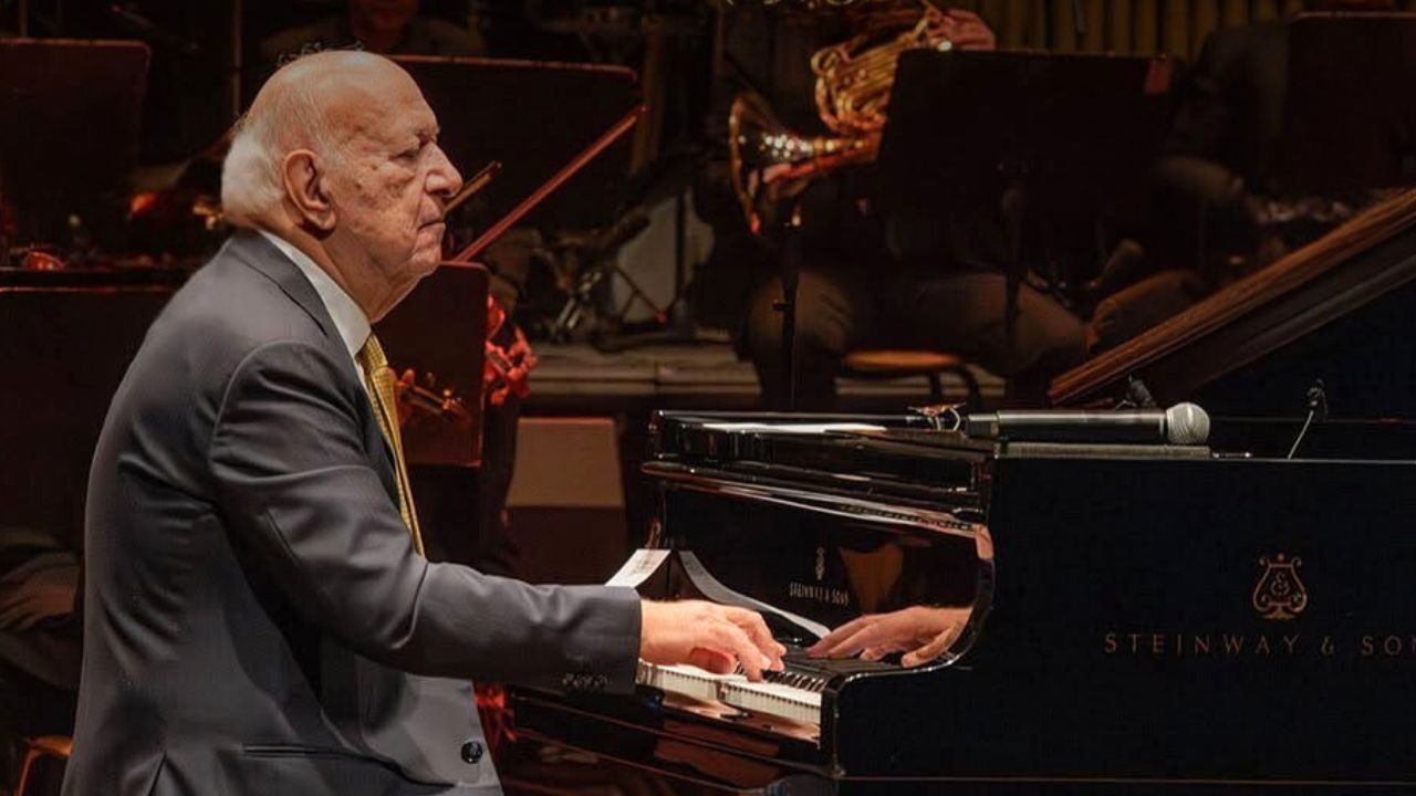 omar khairat omar khairat performing at saadiyat nights