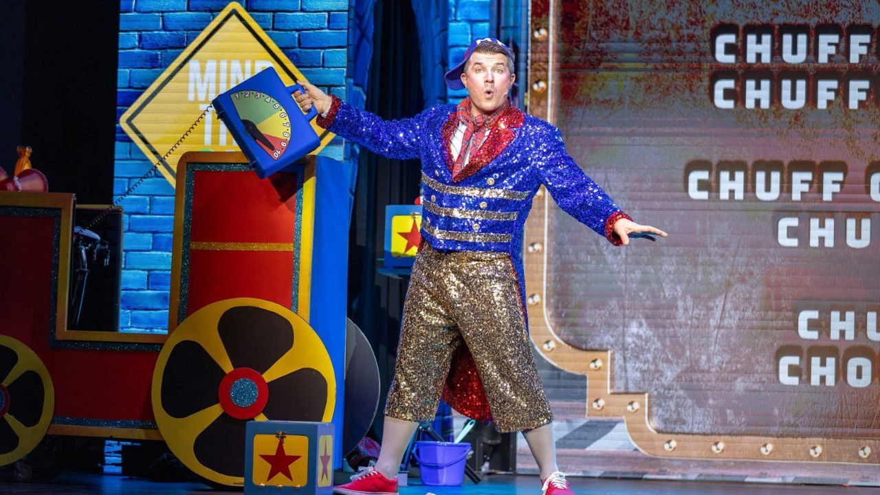 magic phil (2) Magic Phil - Magician and Children’s TV Presenter